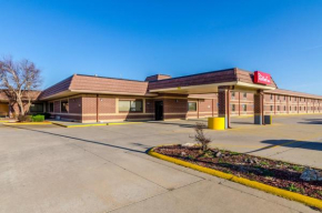  Red Roof Inn & Conference Center Wichita Airport  Уичита